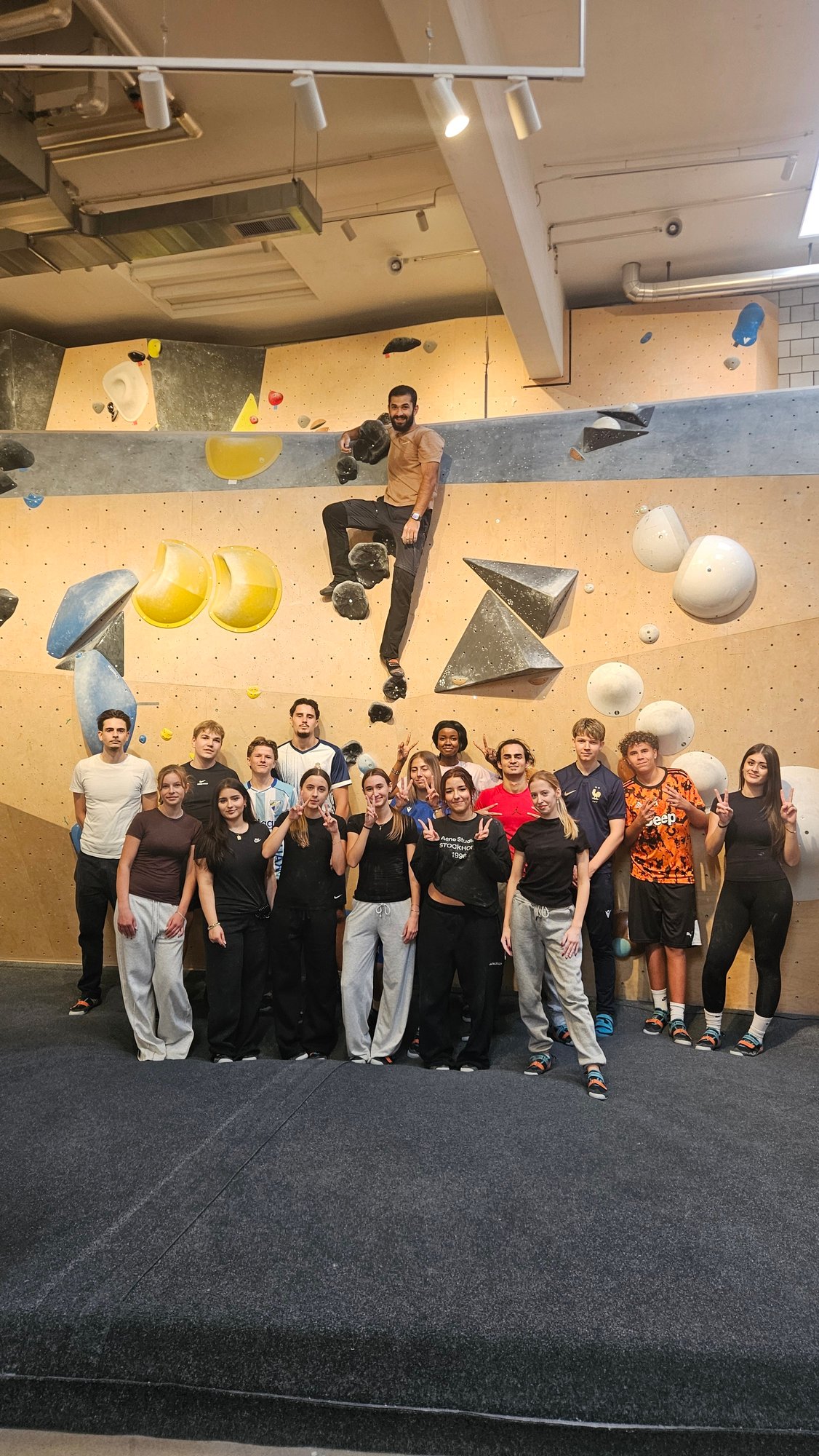 EFZ25L Boulderhalle Elys
