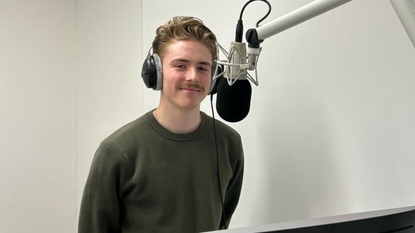 Marvin Wälli im Interview bei Radio Basilisk - KV Basel - Meine Berufsbildung.